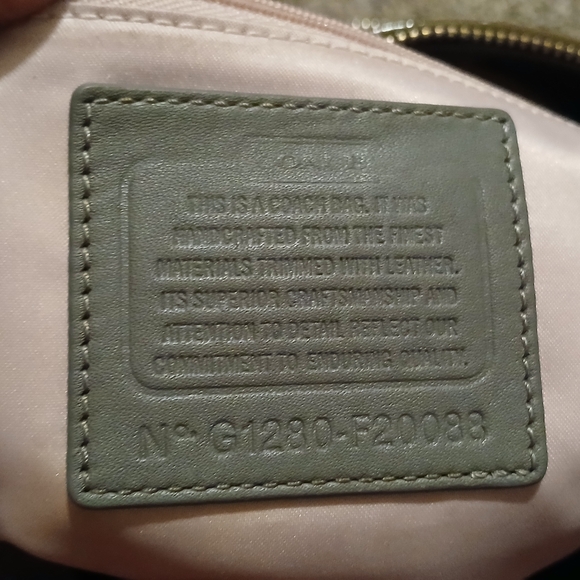 Coach Ashley Signature Hobo Bag Gray Satin Jacquard Patent Leather Trim - Picture 10 of 13